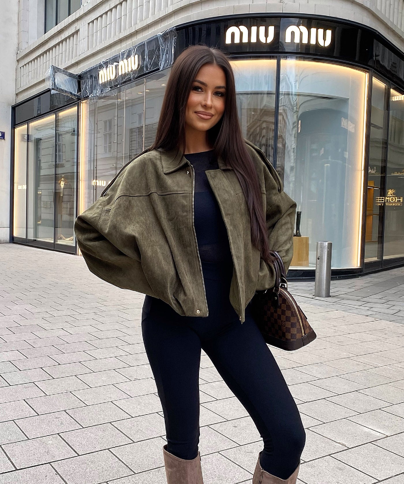 Wildlederoptik Jacke Linu Khaki Ladypolitan ♡