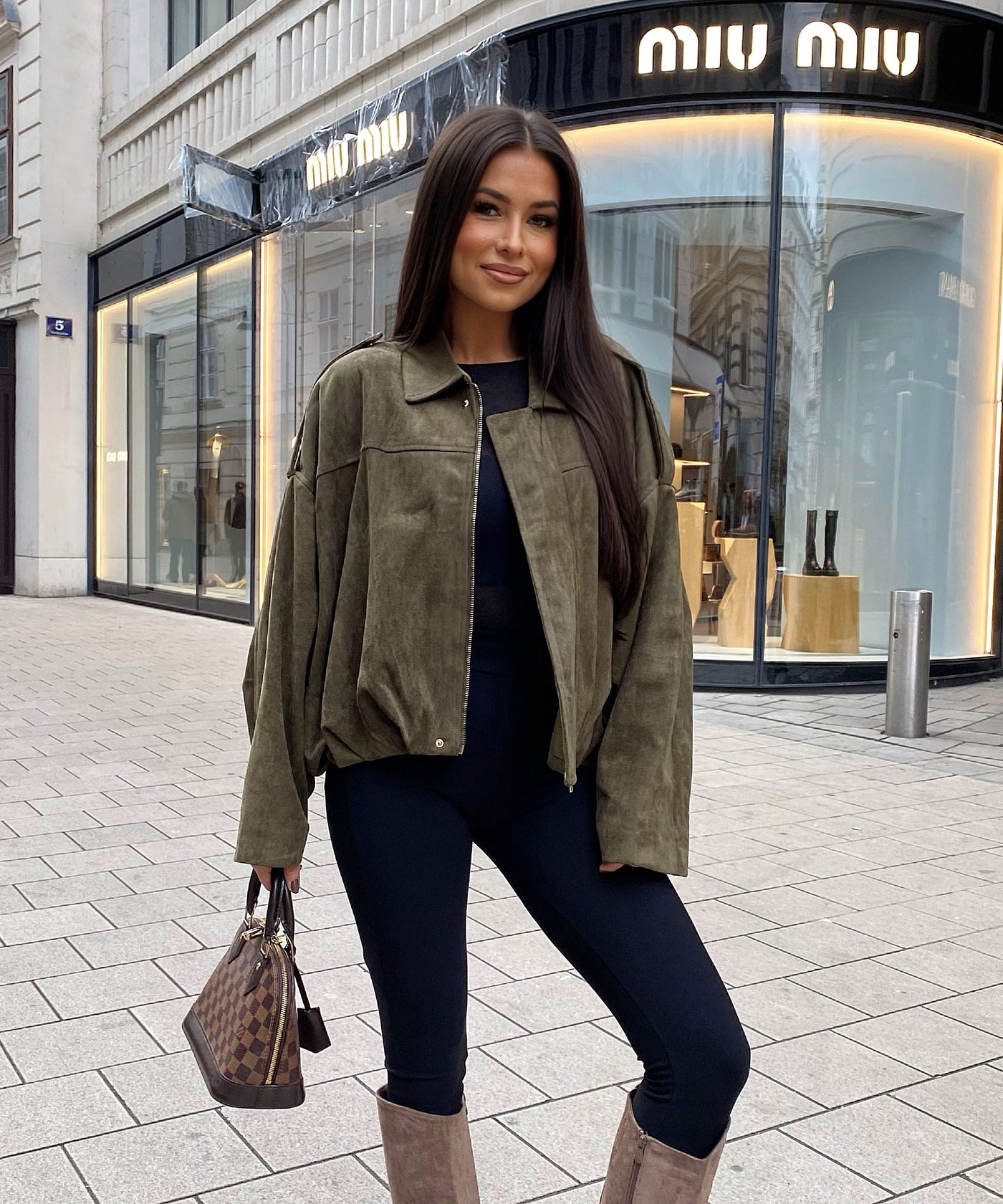 Wildlederoptik Jacke Linu Khaki Ladypolitan ♡