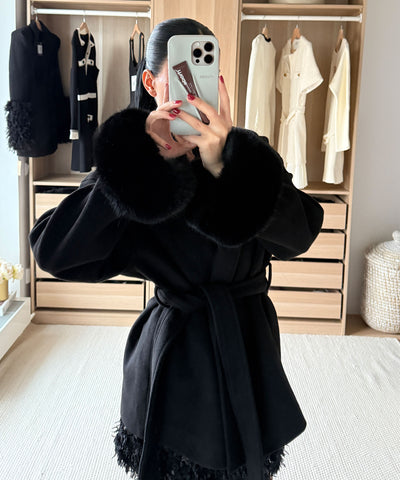 Jacke mit Felldetails Loona Schwarz Ladypolitan ♡