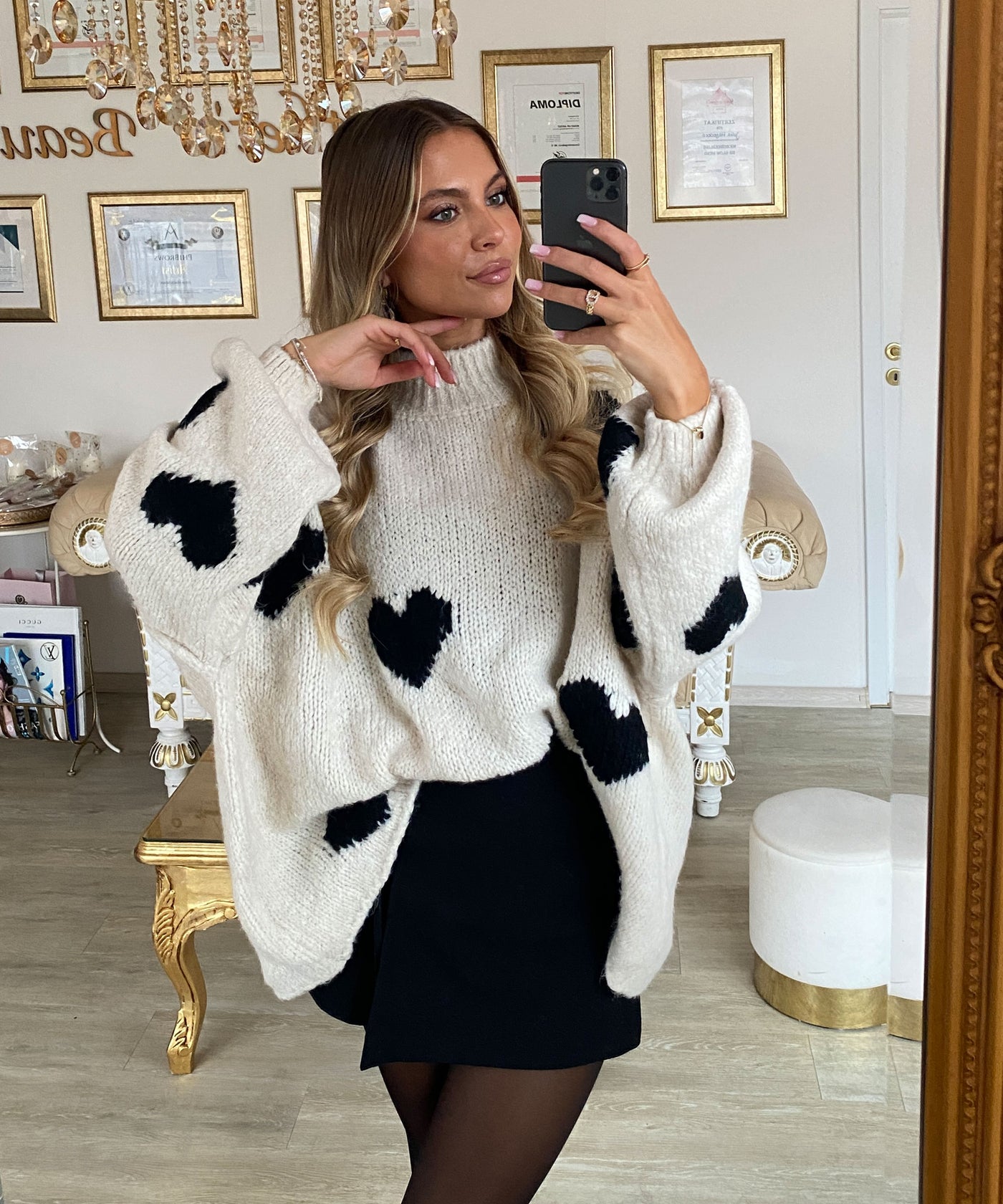 Oversize Pullover Nata Herz Beige Schwarz Ladypolitan ♡