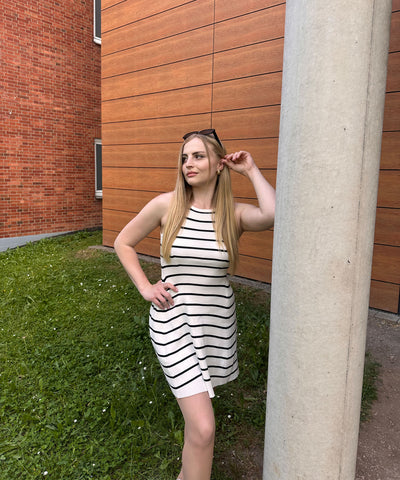 Kleid Zahira Streifen Weiß Ladypolitan ♡