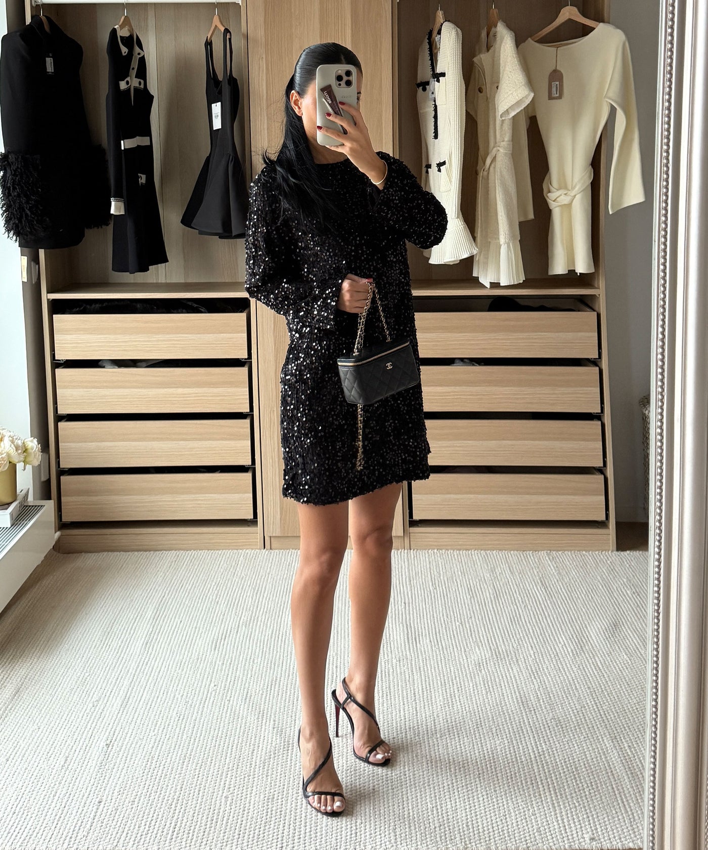 Pailletten Kleid Nessa Schwarz Ladypolitan ♡