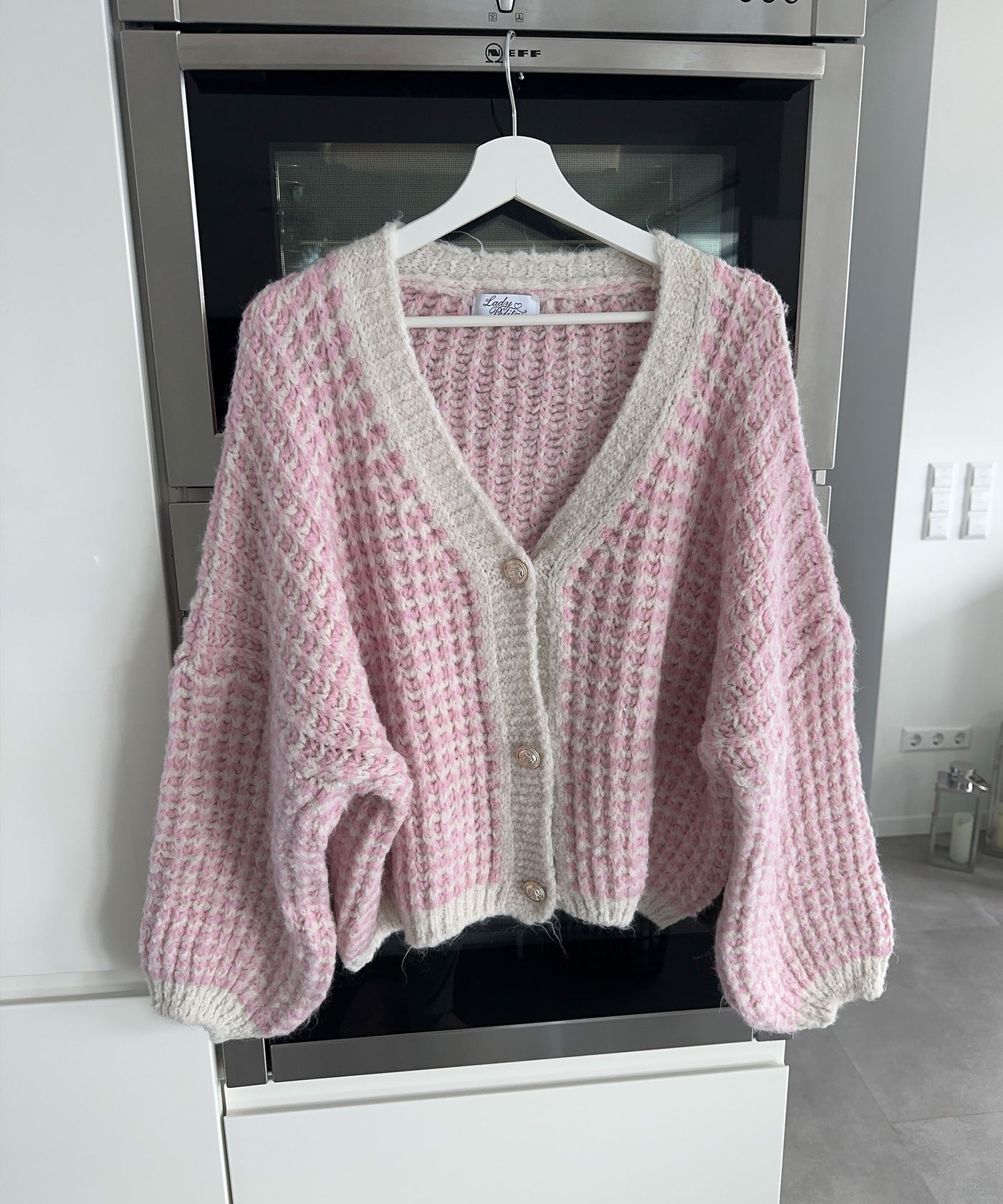 Strickjacke Nenia Beige Rosa  Ladypolitan ♡   