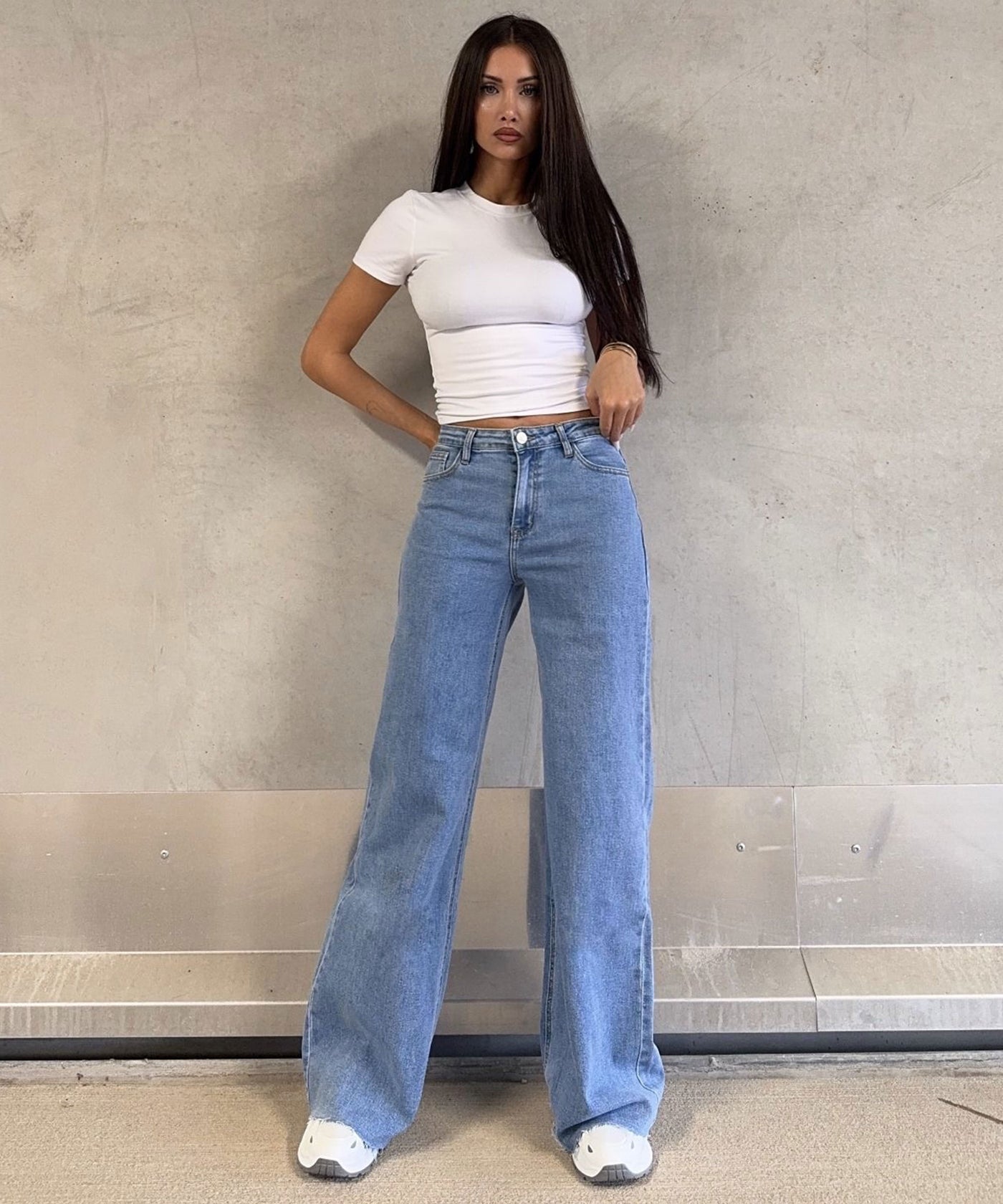 Stretch Mid Waist Wide Leg Jeans Zerra Blau Ladypolitan ♡