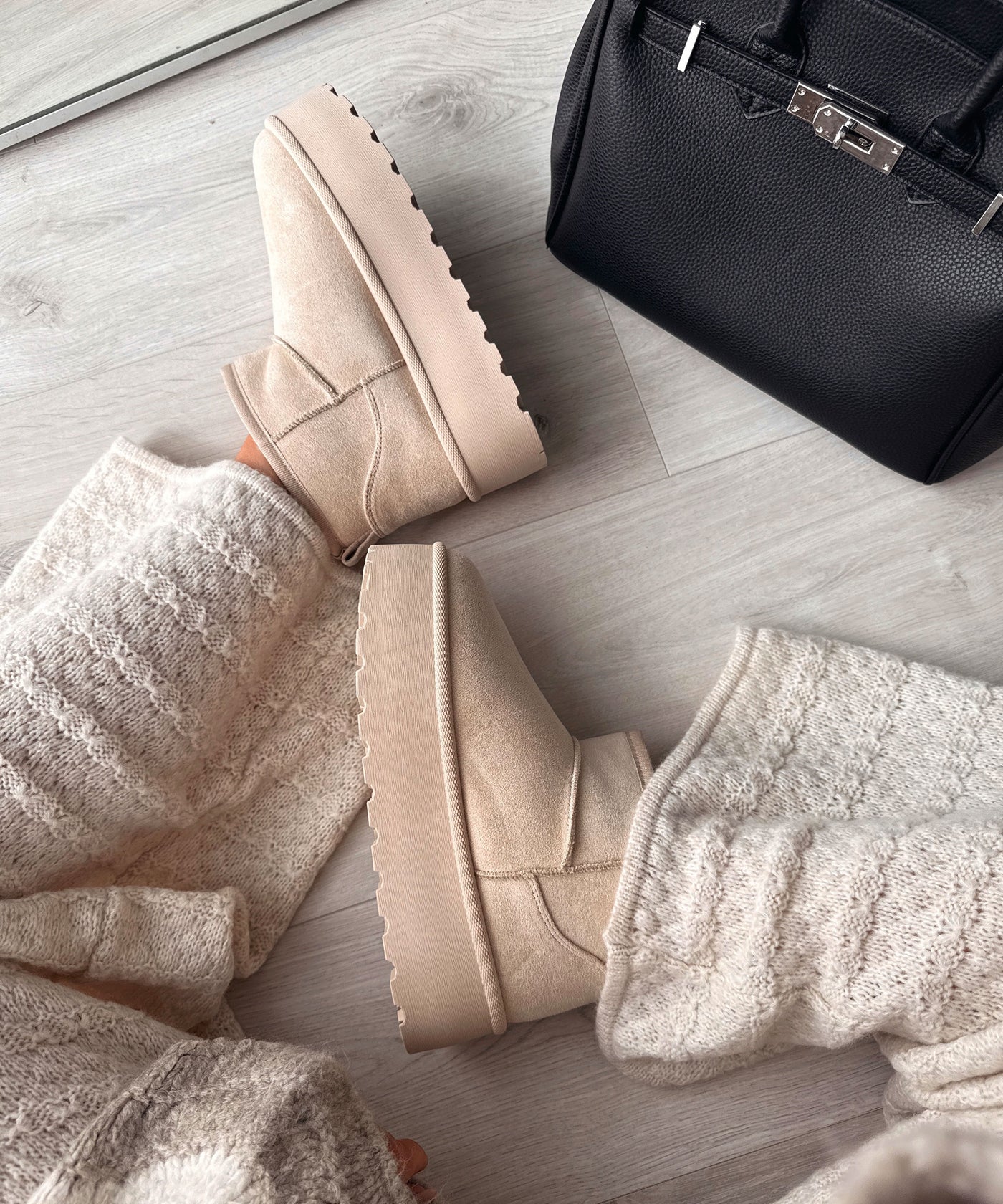 Gefütterte Plateau Boots Nina Beige