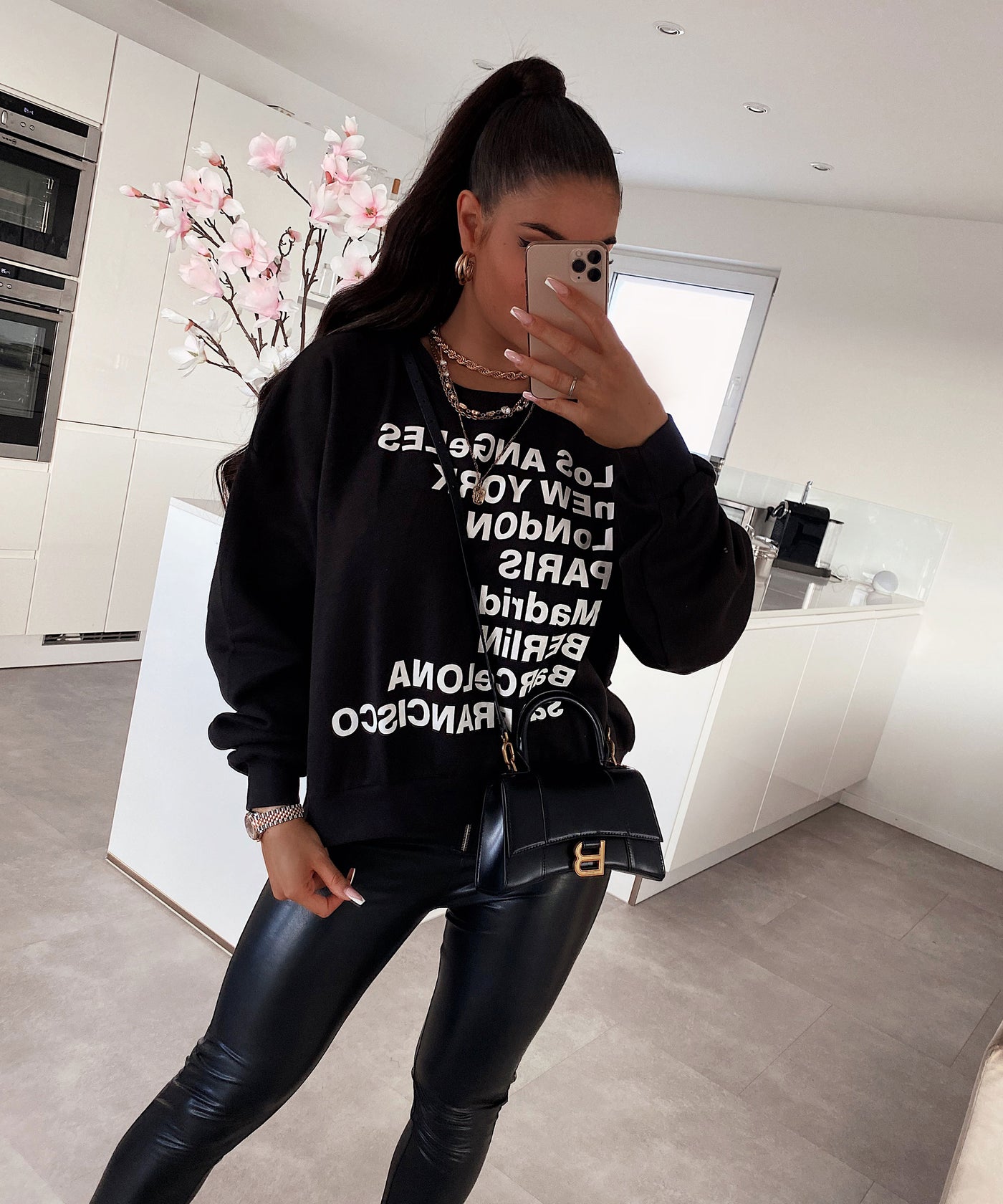 Vintage Sweater City Black