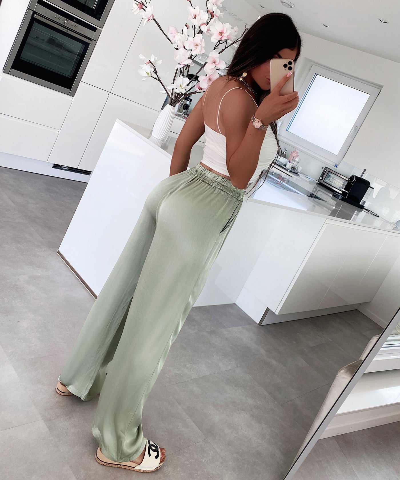 Satin Hose Alisa Khaki  Ladypolitan - Fashion Onlineshop für Damen   