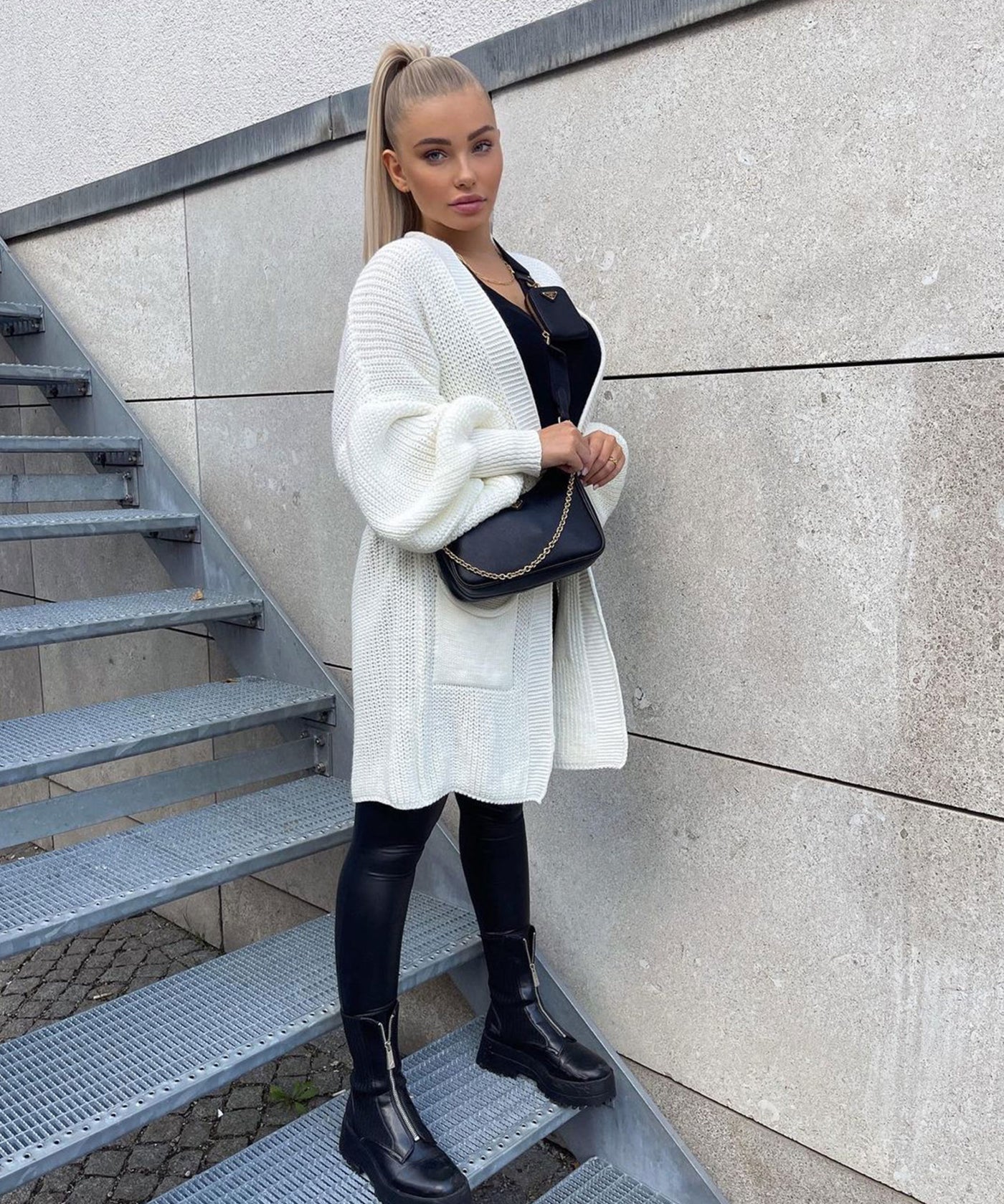 Cardigan Leilani Kurz Cremeweiß  Ladypolitan - Fashion Onlineshop für Damen   