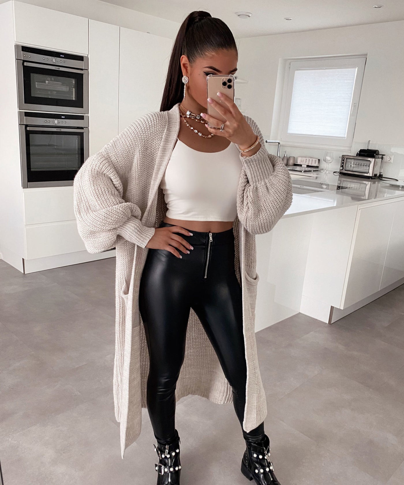Cardigan Leilani lang Beige  Ladypolitan - Fashion Onlineshop für Damen   