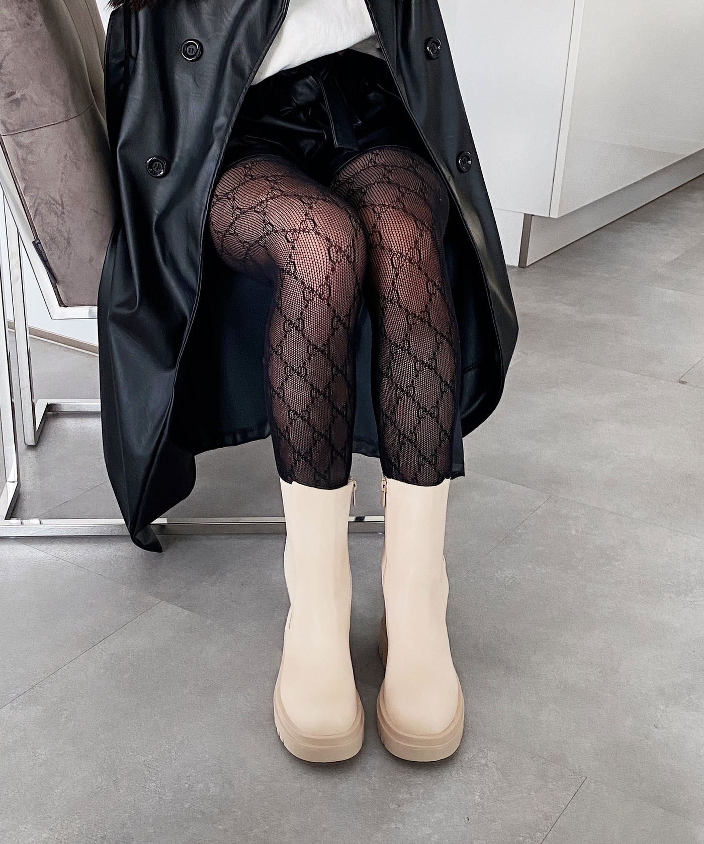Chelsea Boots Long Beige  Ladypolitan - Fashion Onlineshop für Damen   