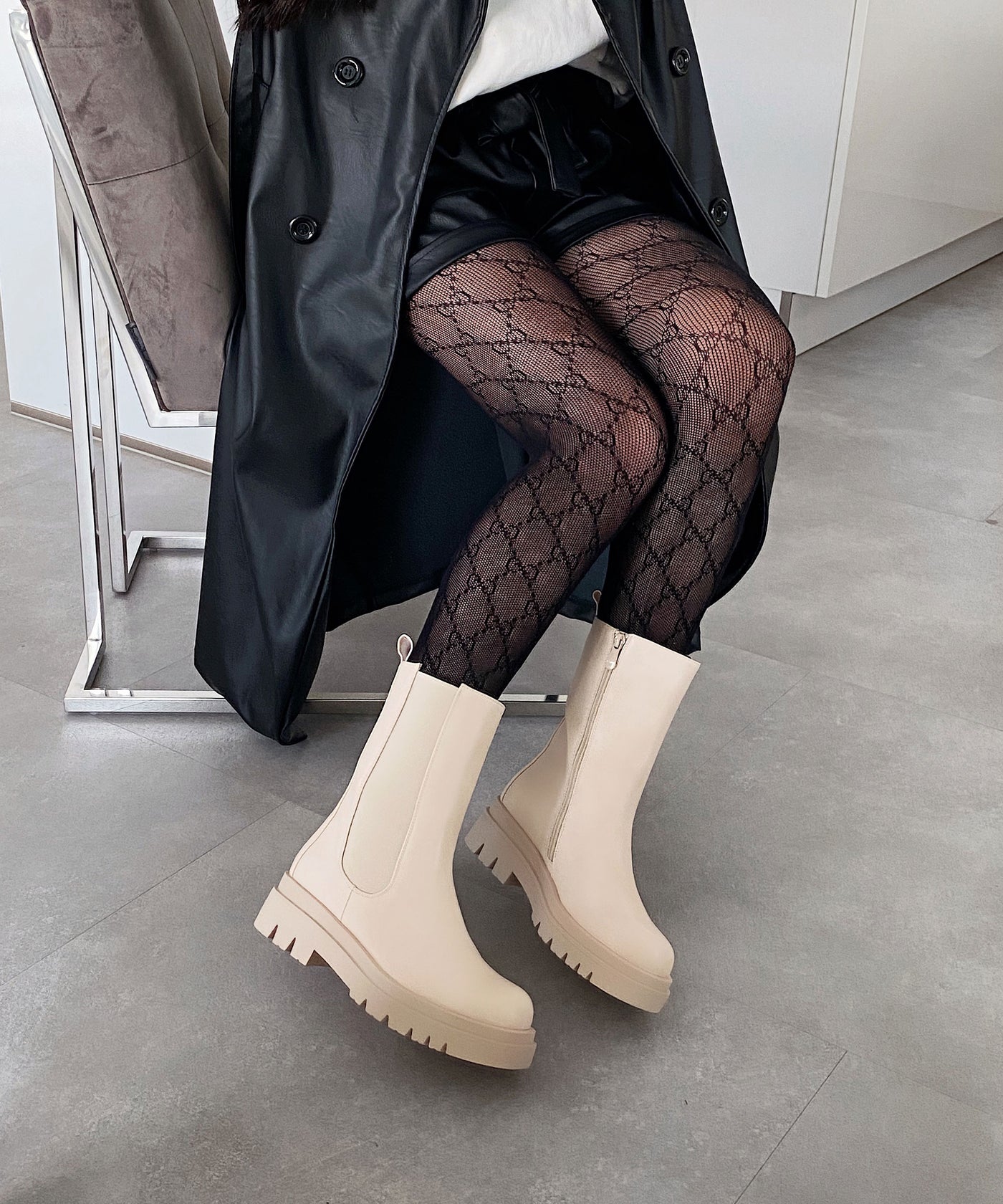 Chelsea Boots Long Beige  Ladypolitan - Fashion Onlineshop für Damen   