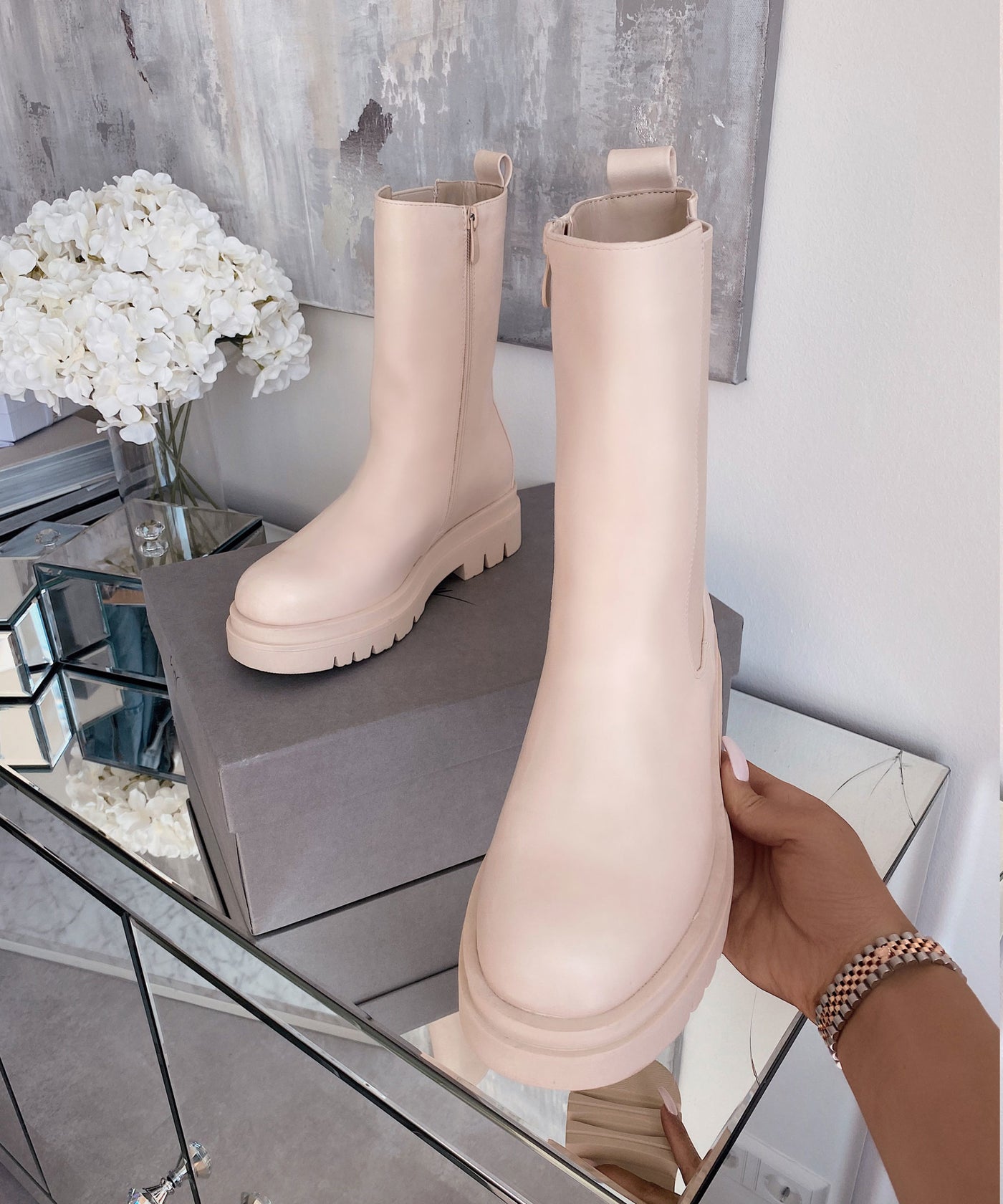 Chelsea Boots Long Beige  Ladypolitan - Fashion Onlineshop für Damen   