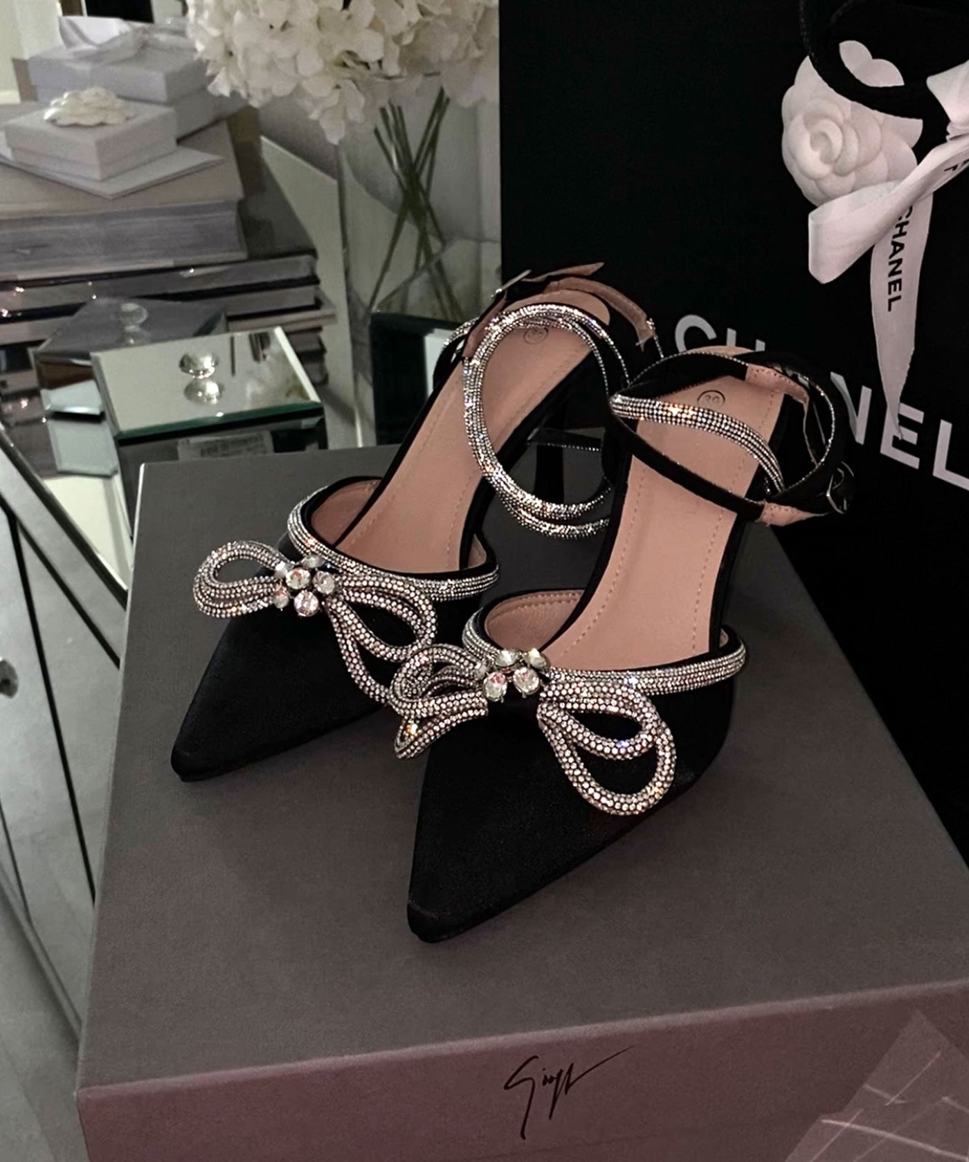 High Heel Triana Schwarz  Ladypolitan ♡   