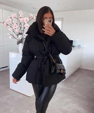 Jacke Kyleih Kurz Schwarz  Ladypolitan - Fashion Onlineshop für Damen   