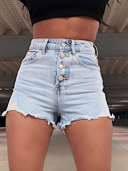 Jeans Shorts Aitana Hellblau  Ladypolitan - Fashion Onlineshop für Damen   