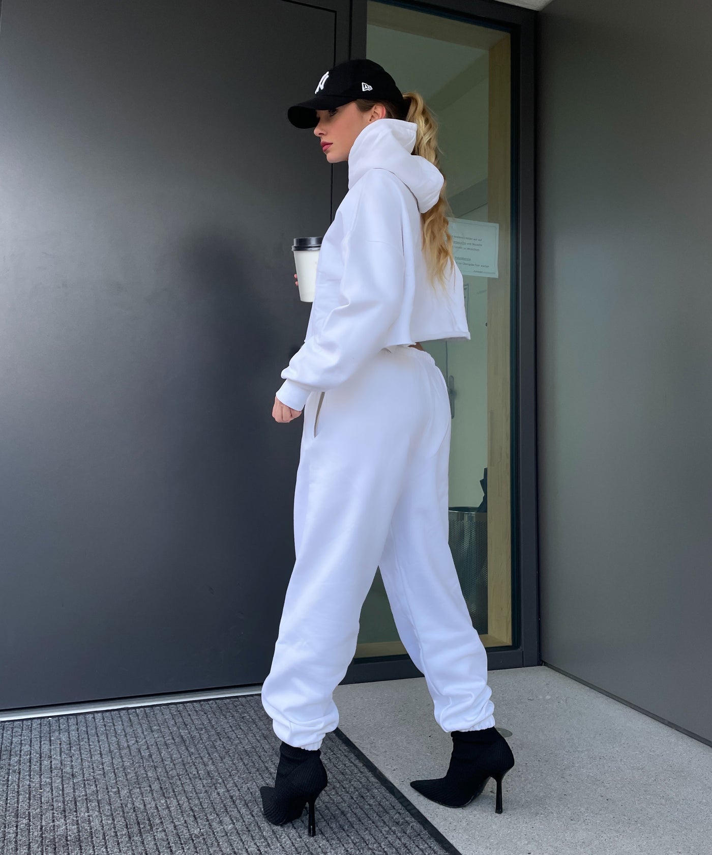 Jogger Set Lexi Weiß Neu  Ladypolitan - Fashion Onlineshop für Damen   