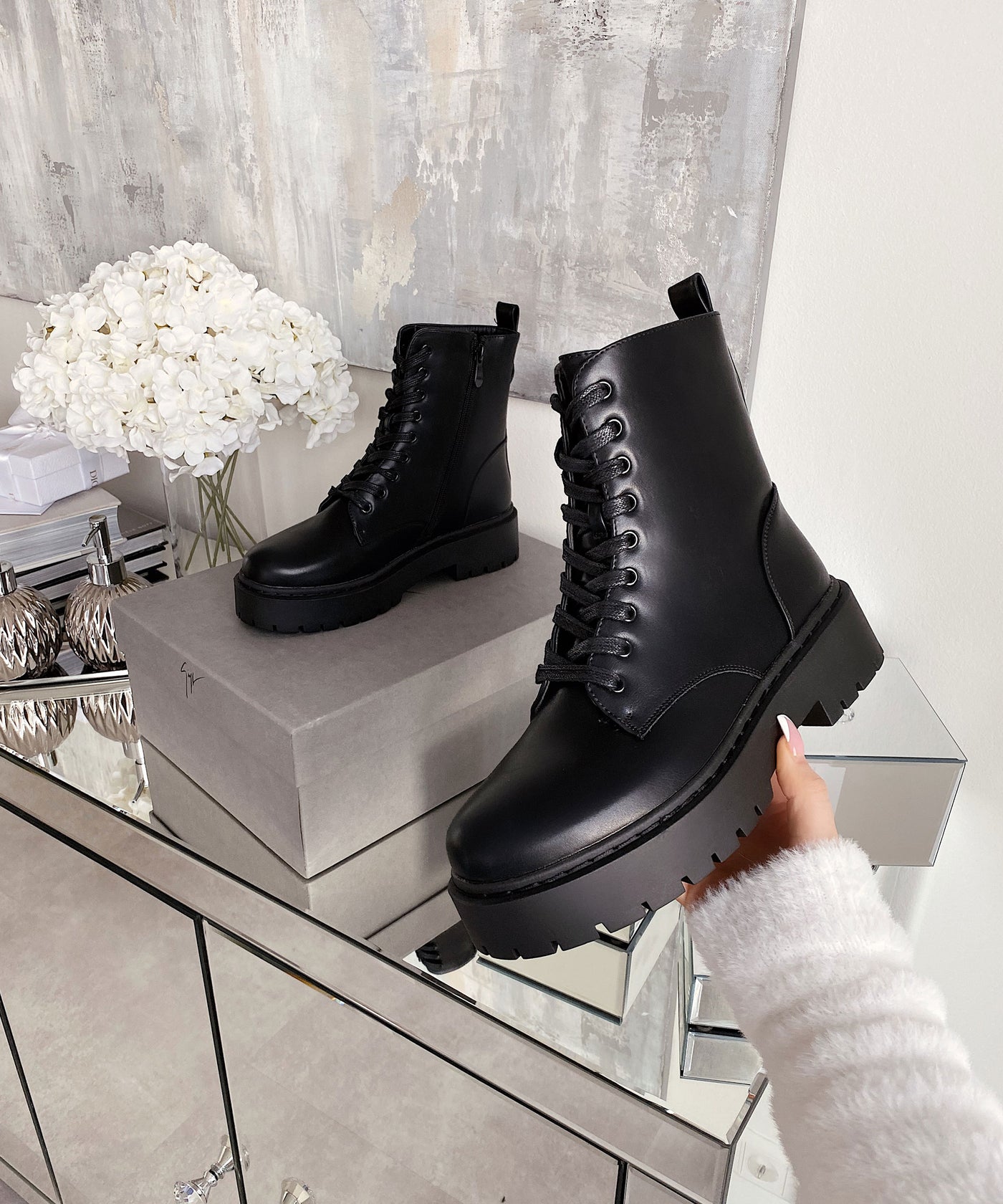 Leder Stiefel Serena Schwarz  Ladypolitan - Fashion Onlineshop für Damen   