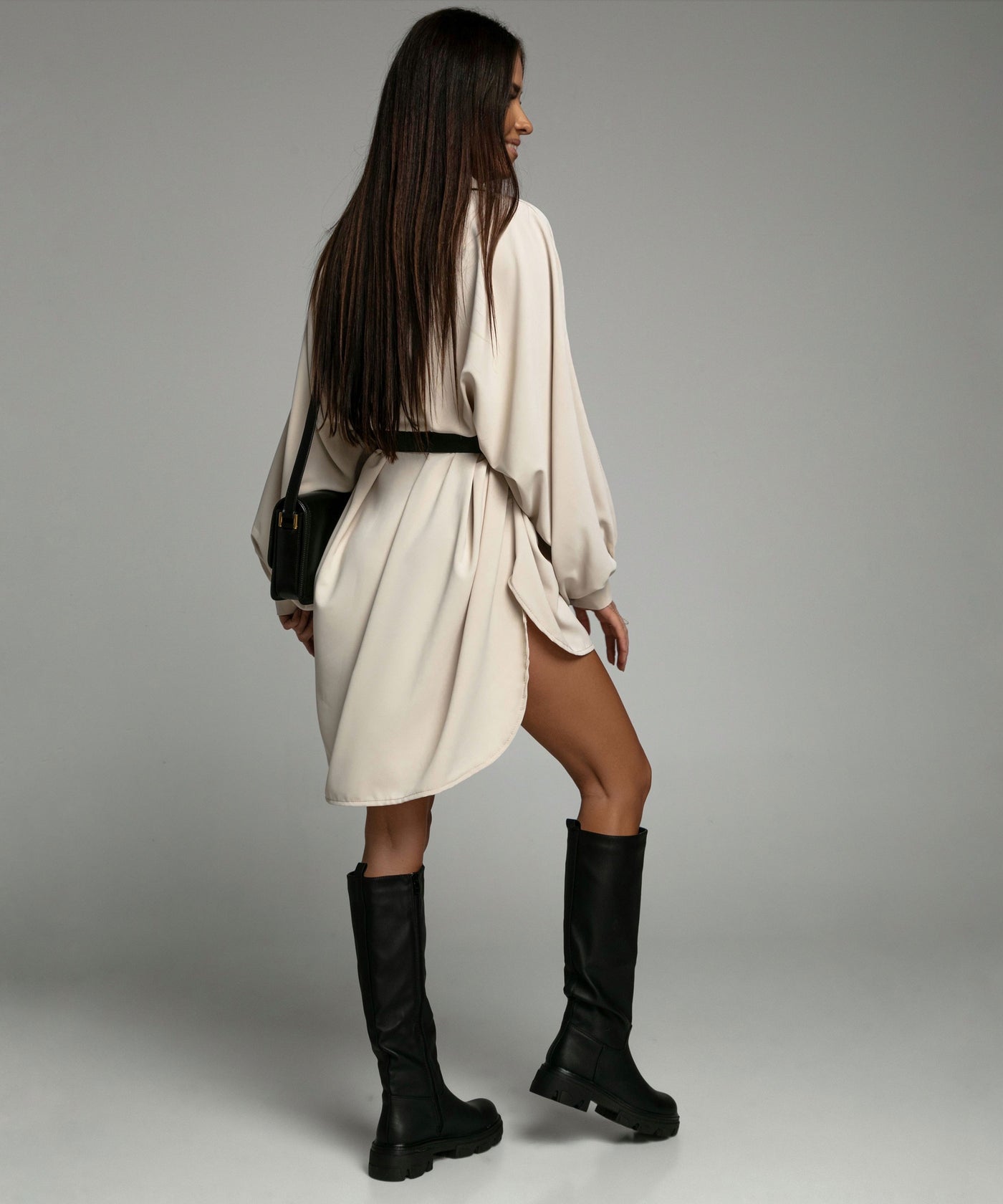Oversize Bluse Alina Beige  Ladypolitan ♡   
