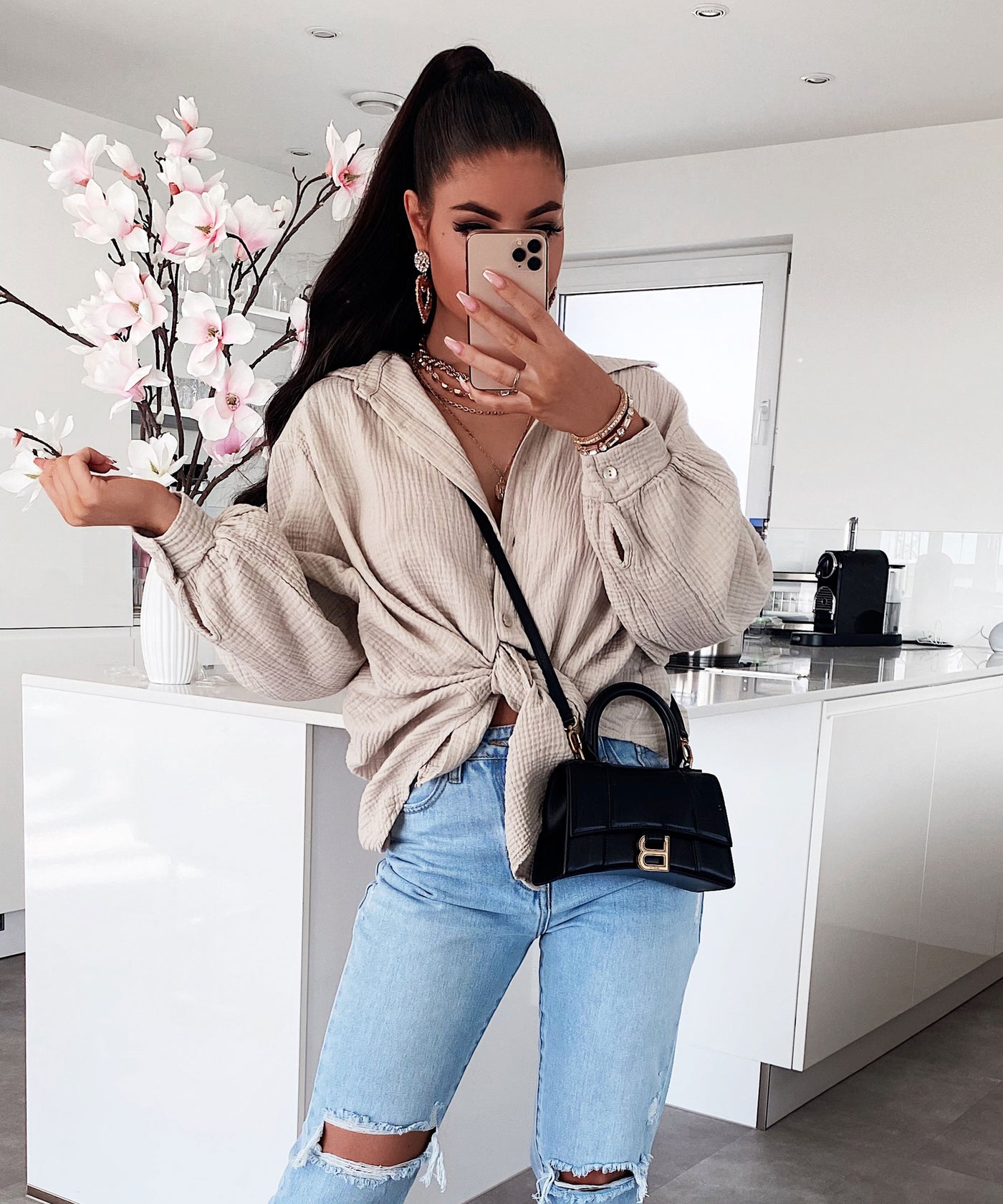 Oversize Musselin Bluse Freya Beige Kurz  Ladypolitan - Fashion Onlineshop für Damen   