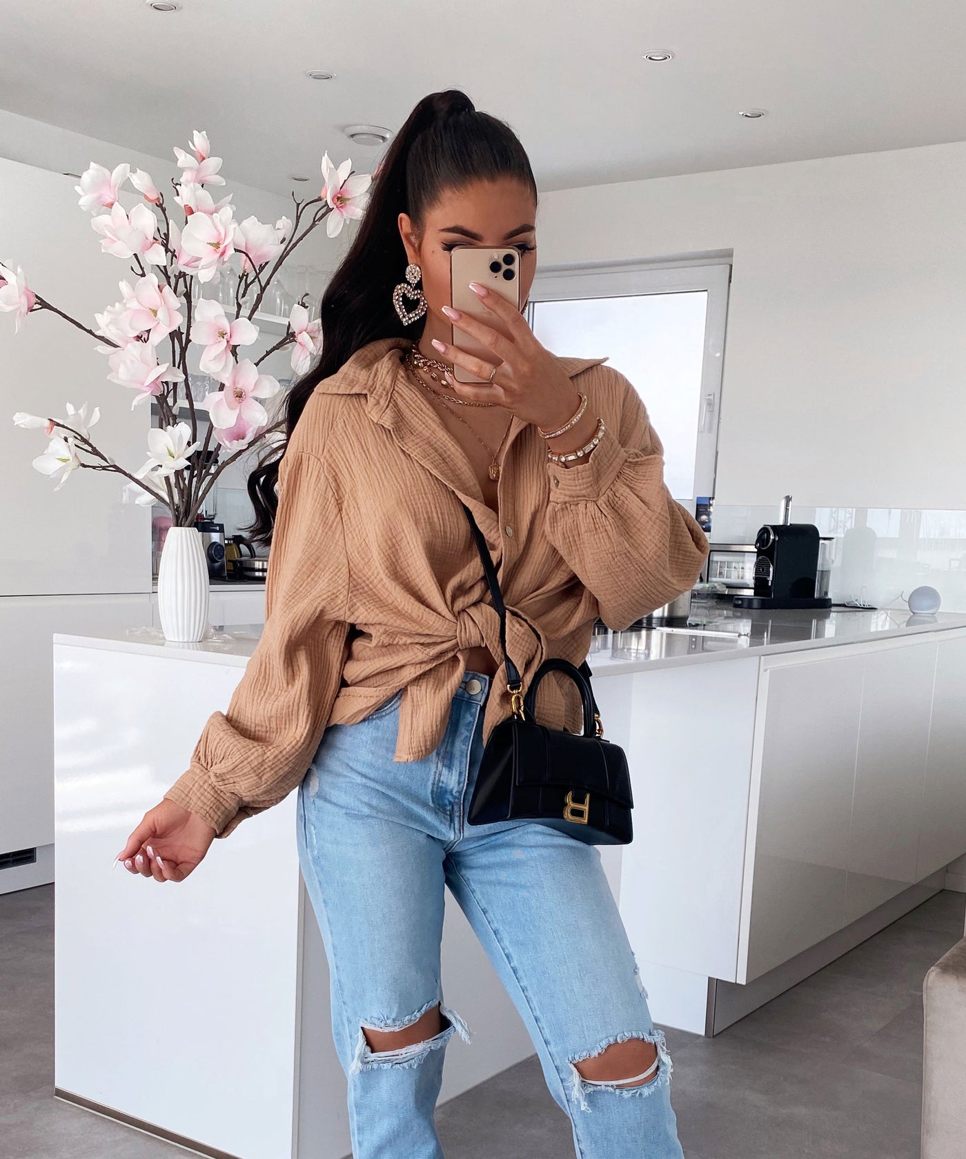 Oversize Musselin Bluse Freya Camel Kurz  Ladypolitan - Fashion Onlineshop für Damen   