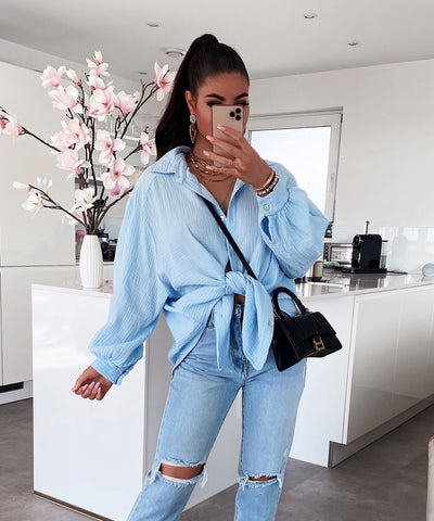 Oversize Musselin Bluse Freya Hellblau Kurz  Ladypolitan - Fashion Onlineshop für Damen   