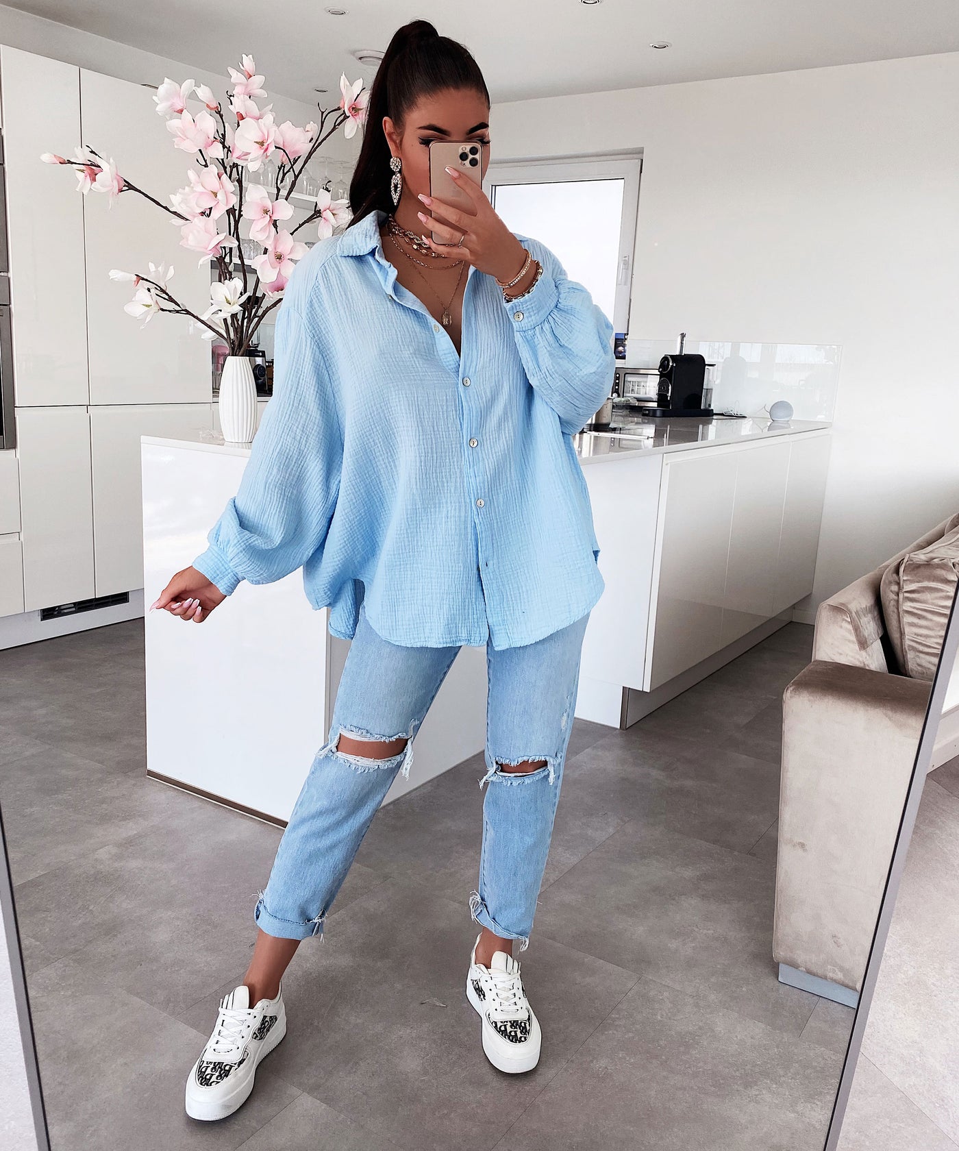 Oversize Musselin Bluse Freya Hellblau Kurz  Ladypolitan - Fashion Onlineshop für Damen   