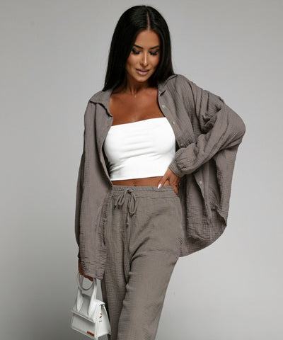 Oversize Musselin Bluse Freya Taupe Kurz  Ladypolitan - Fashion Onlineshop für Damen   