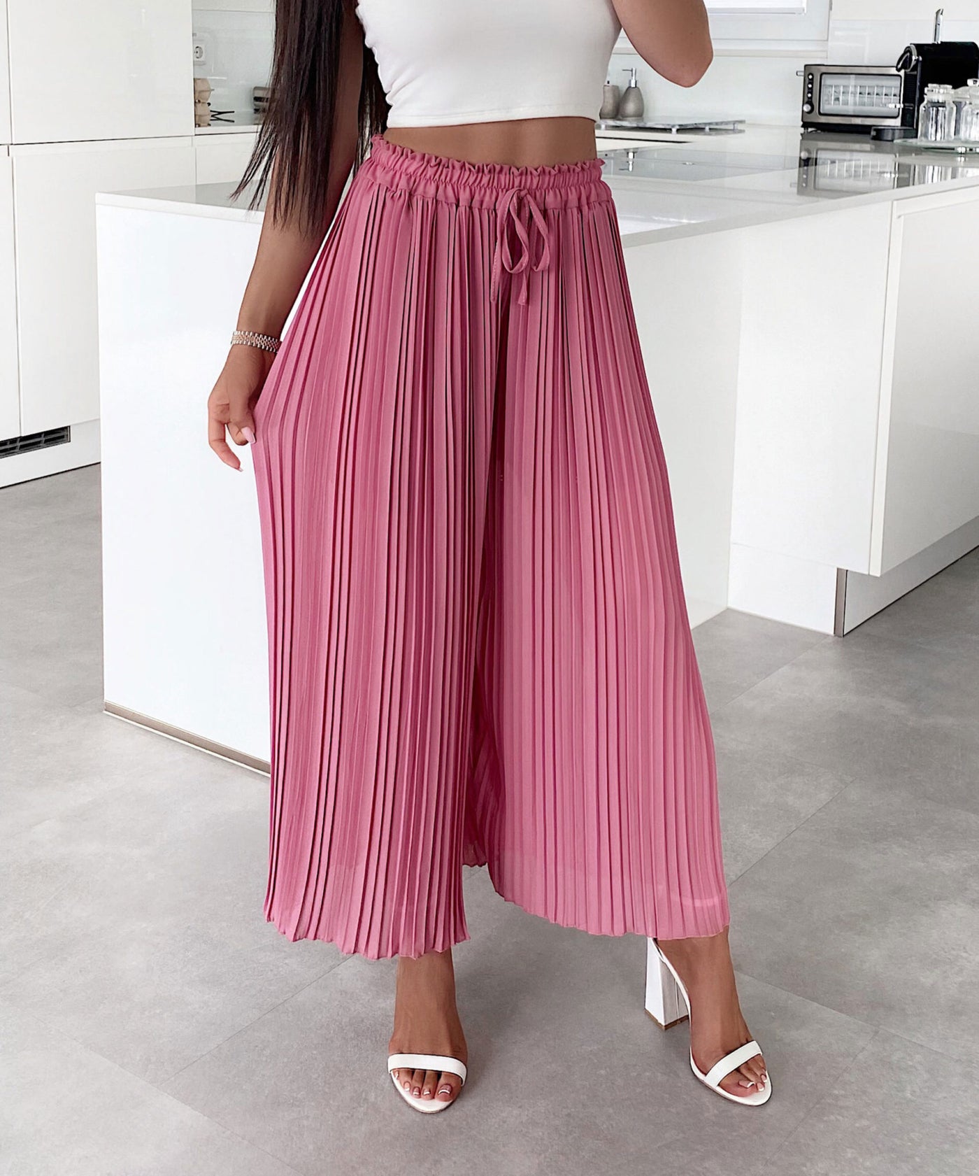 Plissee Hose Mira Beere  Ladypolitan - Fashion Onlineshop für Damen   