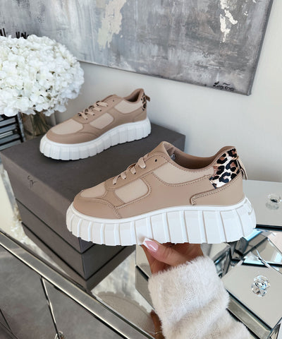 Sneaker Elvira Beige  Ladypolitan ♡   