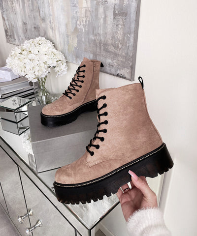 Wildleder Stiefel Serena Camel  Ladypolitan - Fashion Onlineshop für Damen   