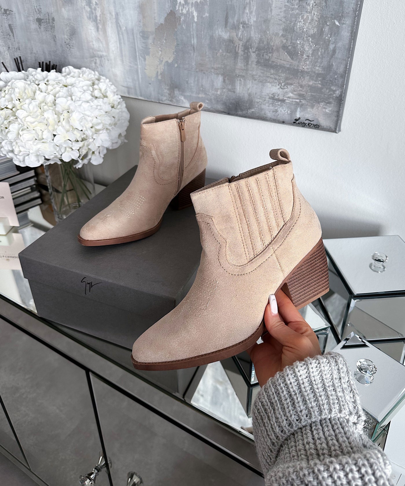 Allie beige ankle boots