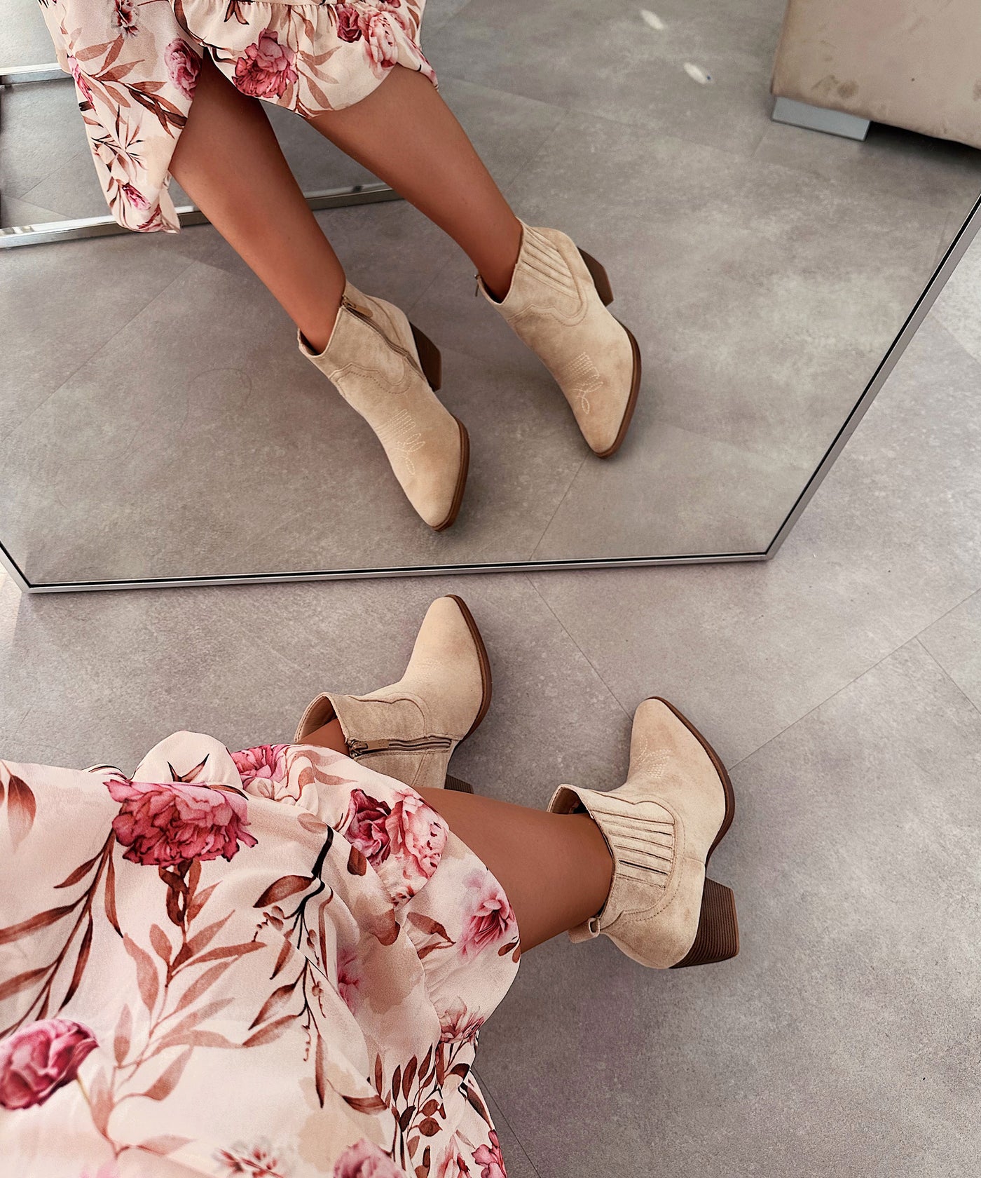 Allie beige ankle boots