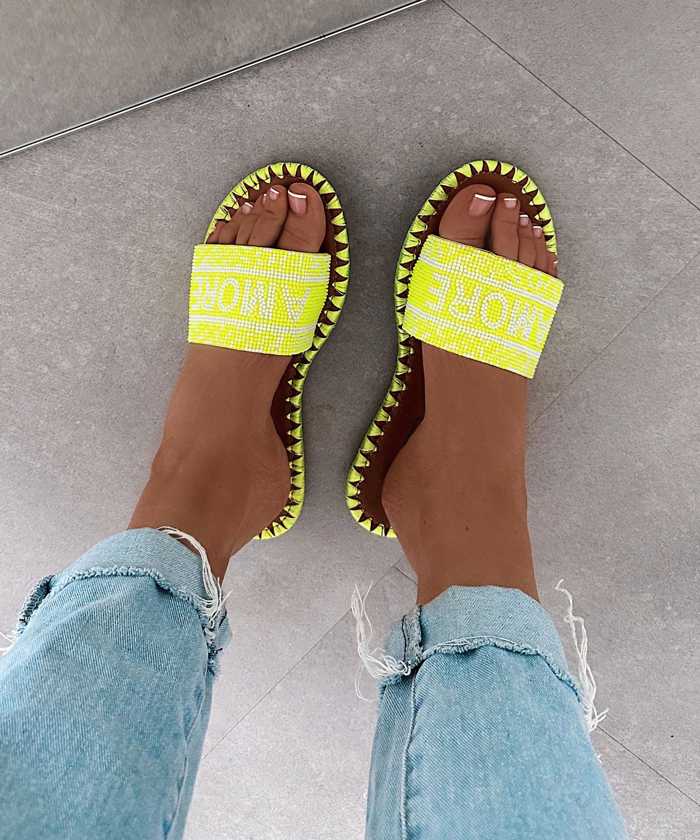 Slippers Amore neon yellow