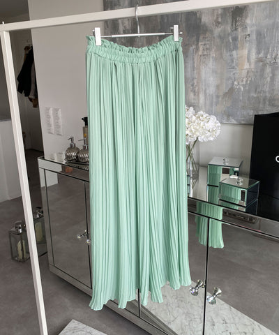 Plissee Hose Mira Mint  Ladypolitan - Fashion Onlineshop für Damen   