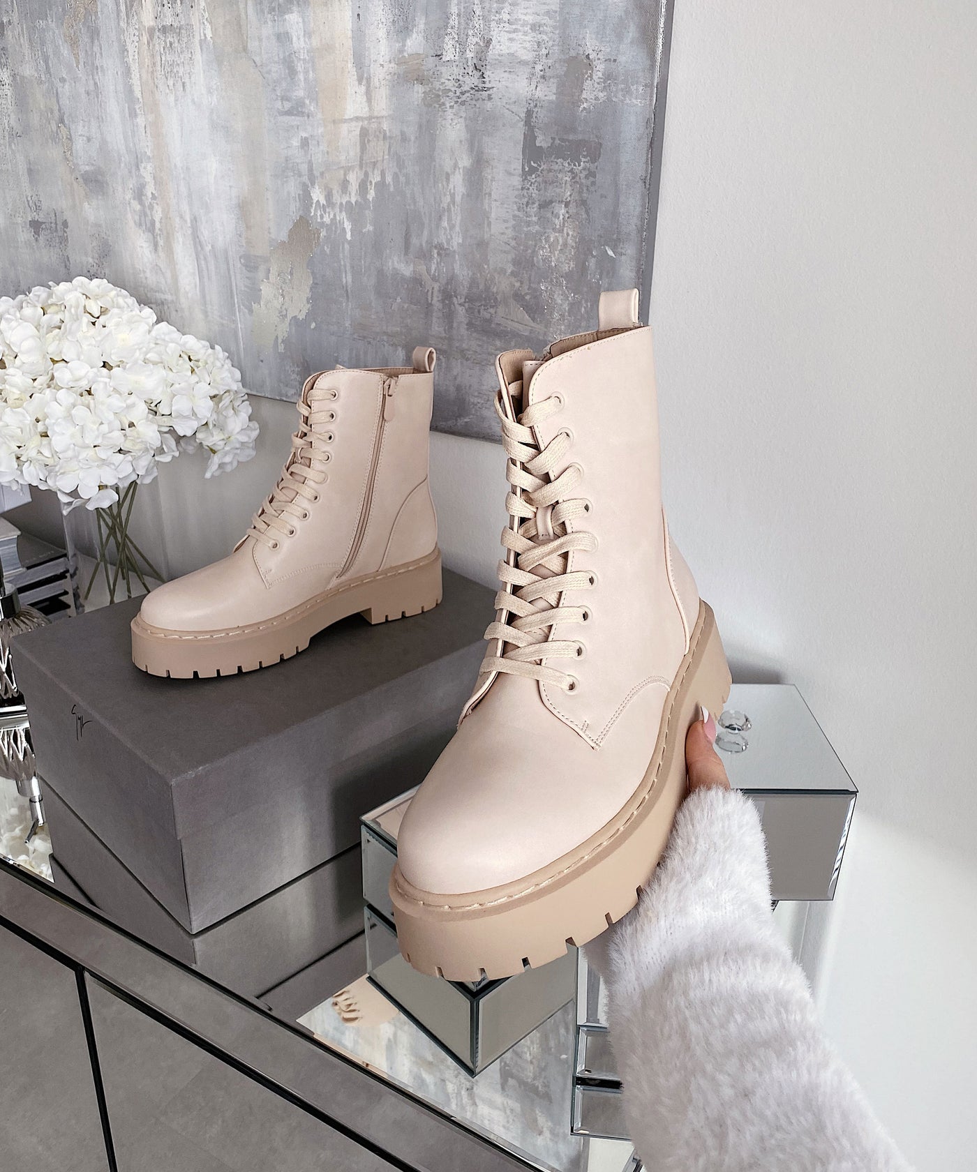 Leather Boots Serena Beige